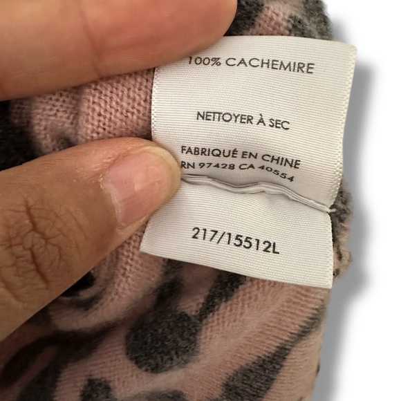 White+Warren Essentials Leopard Print Cashmere Crewneck Sweater Boho Size Small - Picture 10 of 10